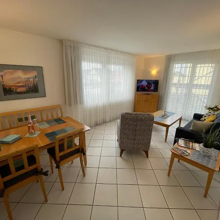 アパート Jette Mit Balkon ツェンピン