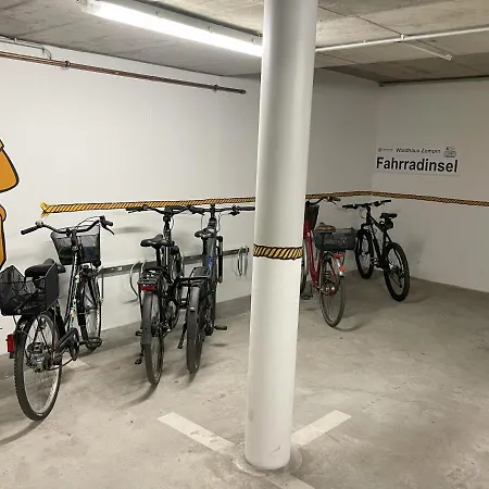 Jette Mit Balkon アパート ツェンピン