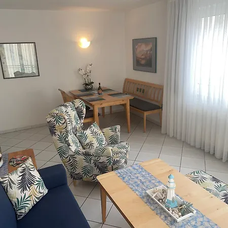 アパート Jette Mit Balkon ツェンピン